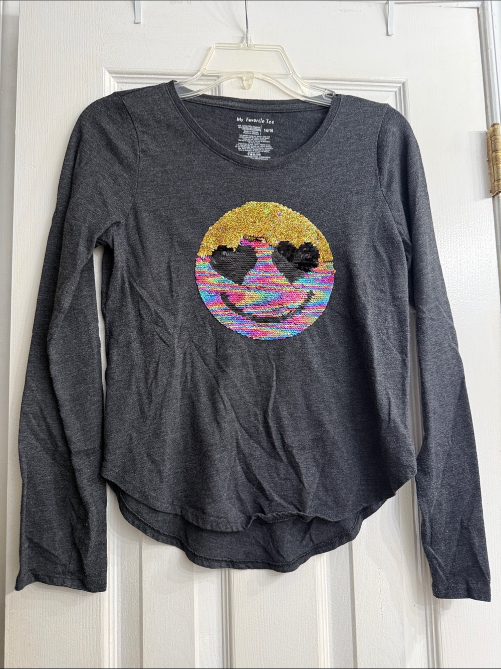Girls' Charcoal Long Sleeve Sequin Heart-Eyes Emoji Tee